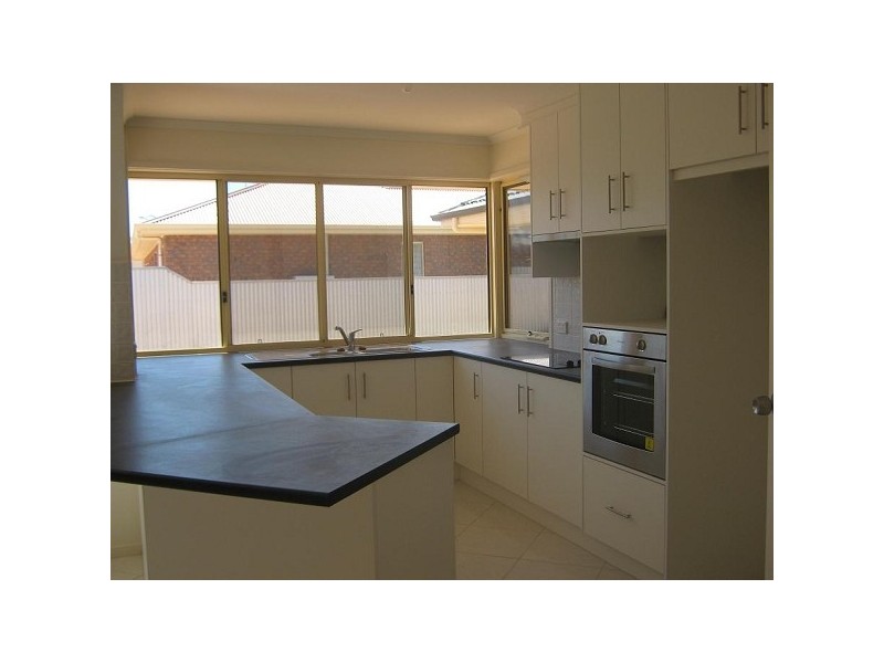 39 FRANCIS STREET, Stirling North SA 5710