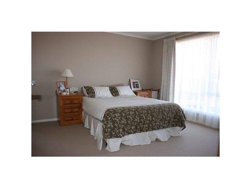 17 CATHERINE STREET, Stirling North SA 5710