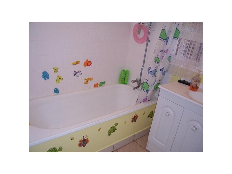 6 JOHNSON AVENUE, Stirling North SA 5710