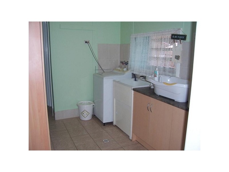 6 JOHNSON AVENUE, Stirling North SA 5710