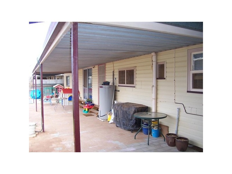 6 JOHNSON AVENUE, Stirling North SA 5710