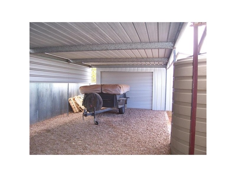 6 JOHNSON AVENUE, Stirling North SA 5710