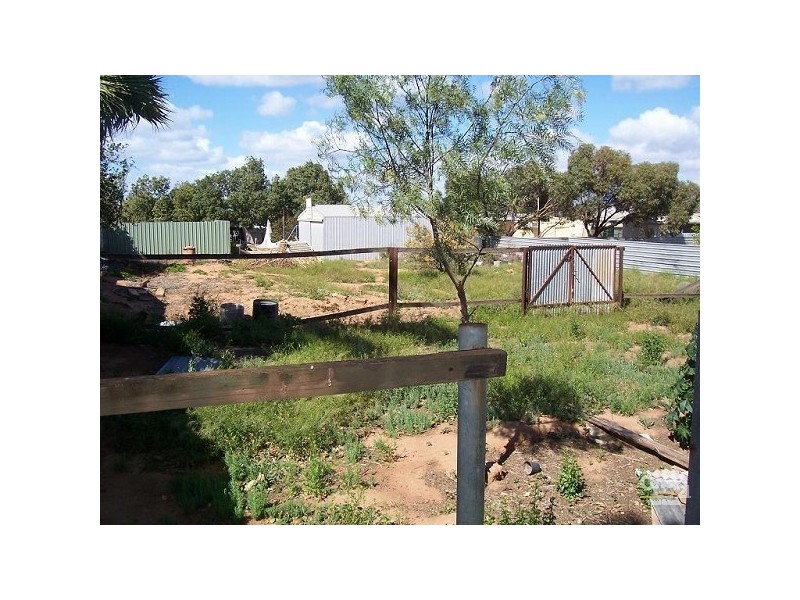 16 CALLIER AVENUE, Stirling North SA 5710