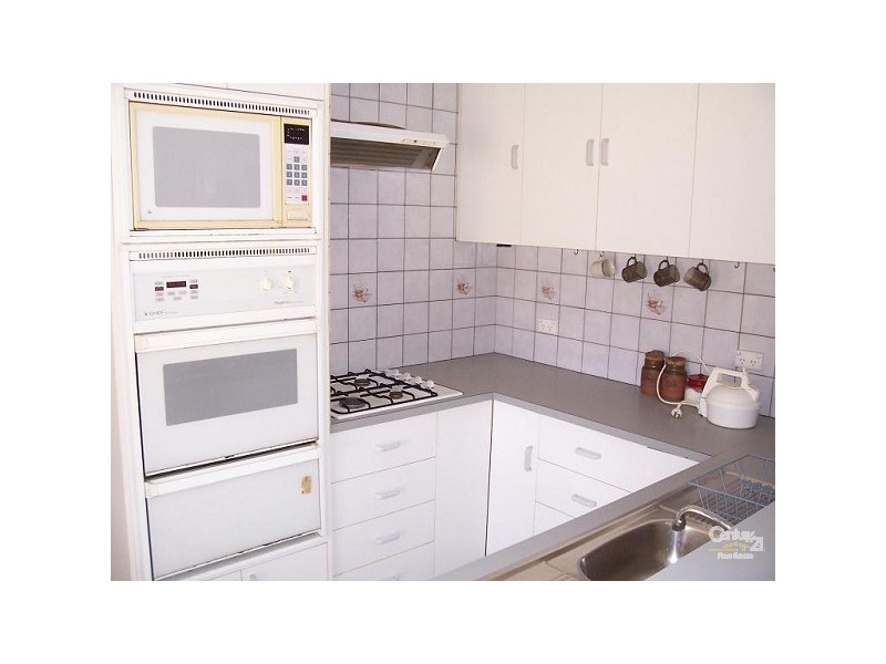 16 CALLIER AVENUE, Stirling North SA 5710