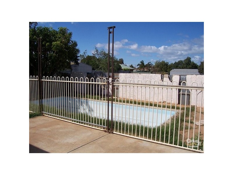 16 CALLIER AVENUE, Stirling North SA 5710