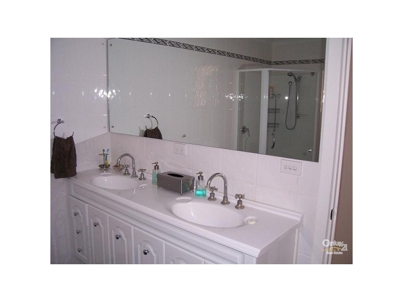 10 BARBER STREET, Quorn SA 5433