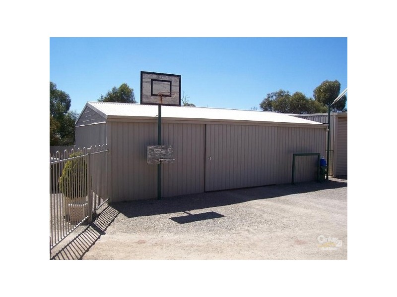 10 BARBER STREET, Quorn SA 5433
