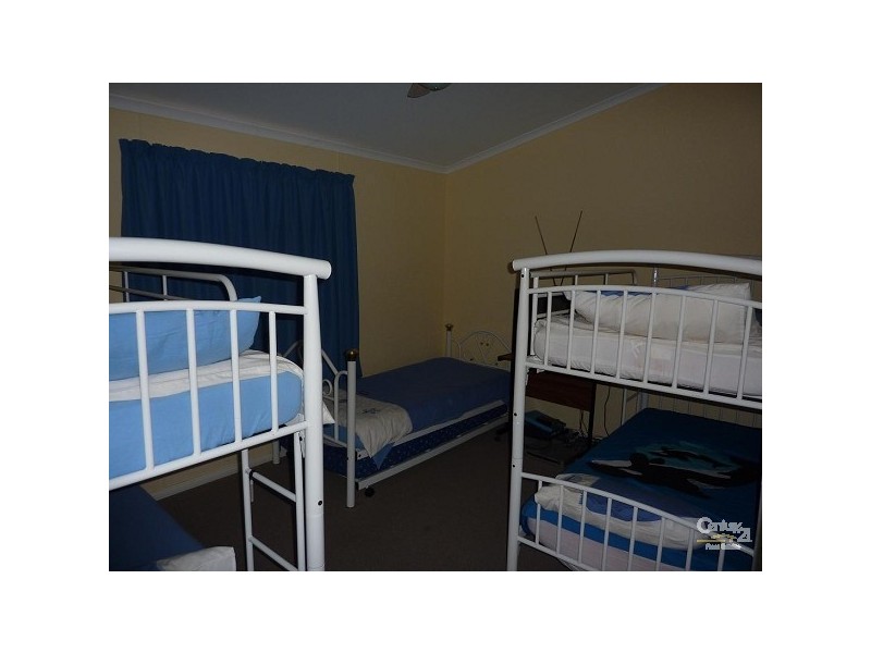 4 POOL CRESCENT, Miranda SA 5700