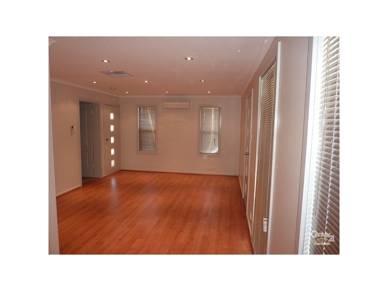 11 WILLOUGHBY STREET, Stirling North SA 5710