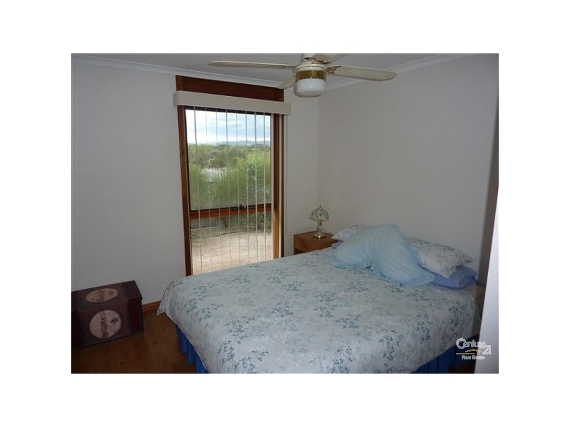 19 MAIN STREET, Miranda SA 5700