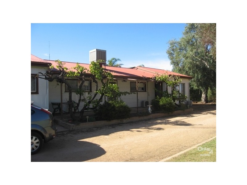 38 First Street, Napperby SA 5540