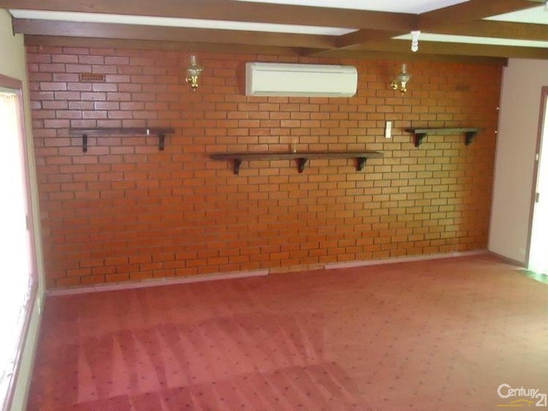 9 First Street, Napperby SA 5540