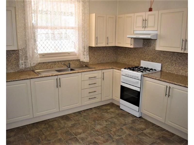 11 Osborne Street, Port Pirie SA 5540