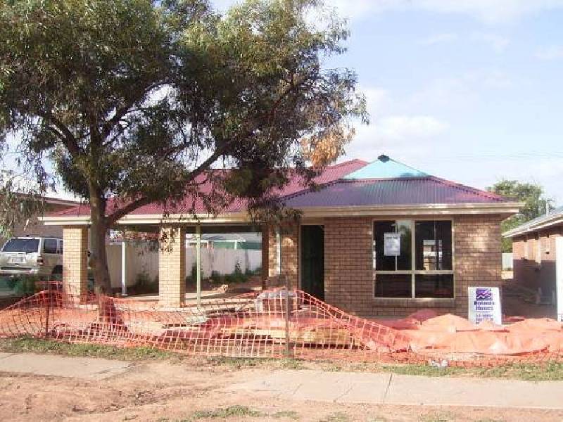 24 Searle Street, Whyalla Norrie SA 5608