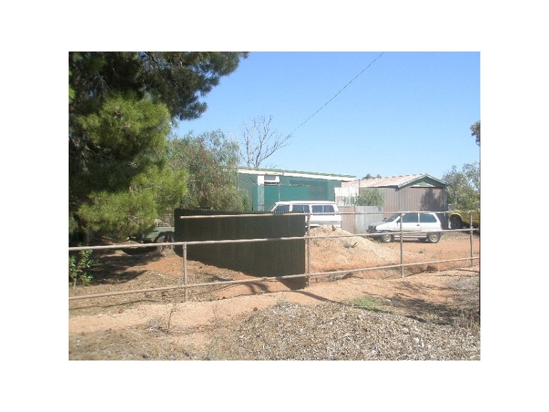 84 & 85 Caldwell Tce, Iron Knob SA 5601