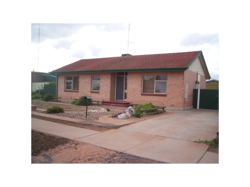 24 Flinders Ave, Whyalla Stuart SA 5608