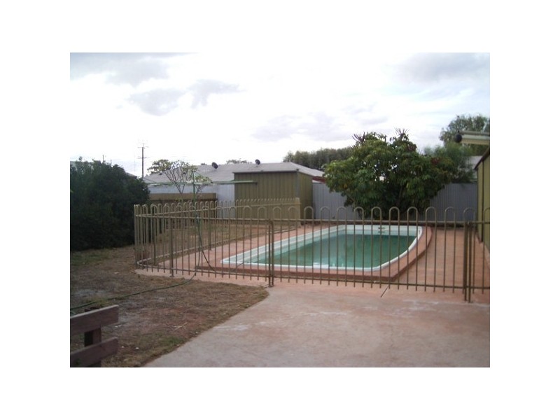 24 Flinders Ave, Whyalla Stuart SA 5608