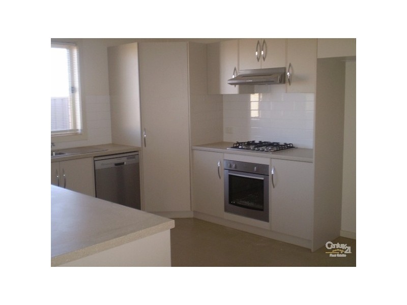 17 Fitzgerald Ave, Whyalla Jenkins SA 5609