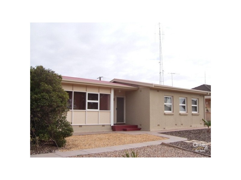 4 St John Cres, Whyalla Playford SA 5600