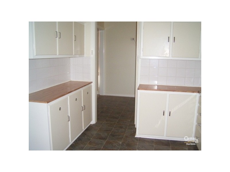 196 Nicolson Ave, Whyalla SA 5600