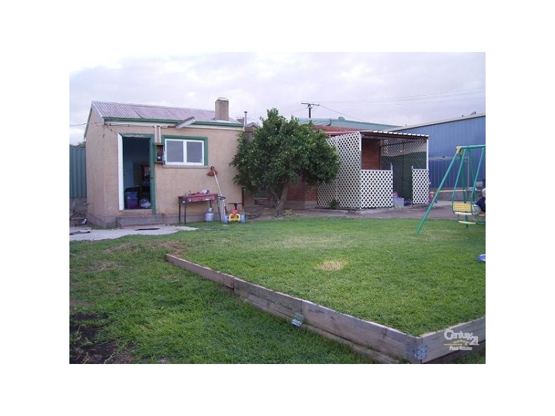 15 Barson Street, Whyalla SA 5600