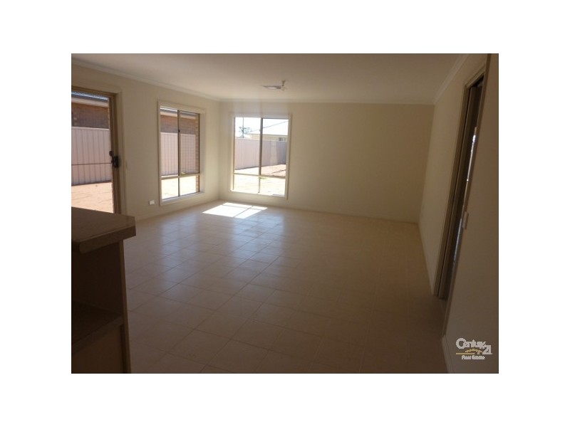 16 Henderson Street, Whyalla Norrie SA 5608