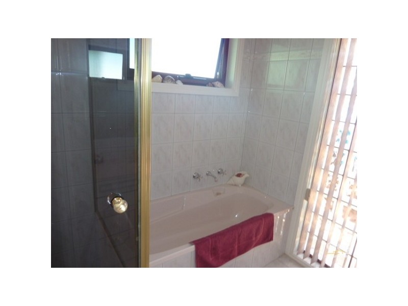 8 Lockwood Crescent, Whyalla SA 5600