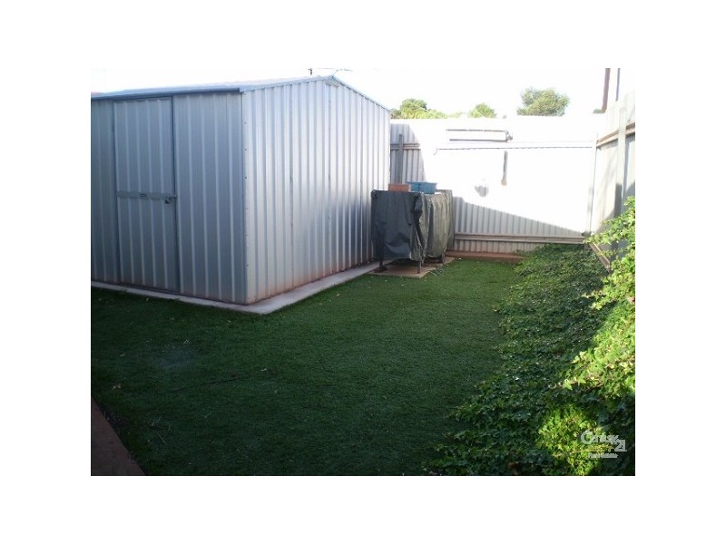 8 Broadbent Tce, Whyalla SA 5600
