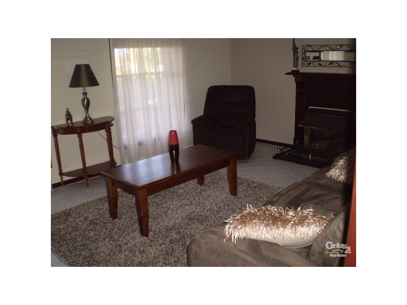 8 Broadbent Tce, Whyalla SA 5600