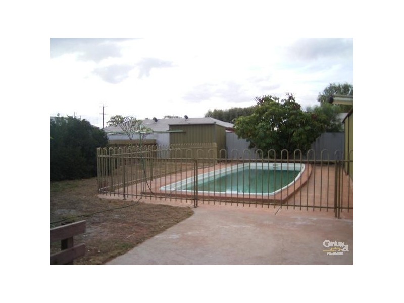 24 Flinders Ave, Whyalla Stuart SA 5608