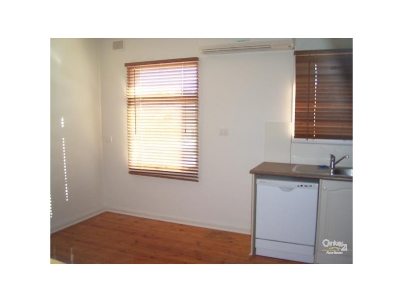 24 Flinders Ave, Whyalla Stuart SA 5608