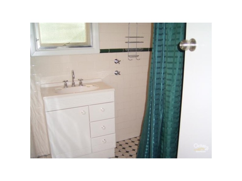 24 Flinders Ave, Whyalla Stuart SA 5608