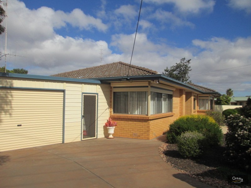 2 Henshelwood Street, Whyalla Norrie SA 5608