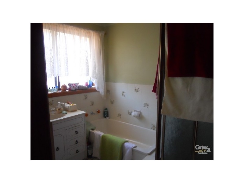 18 Walker Cres, Whyalla SA 5600