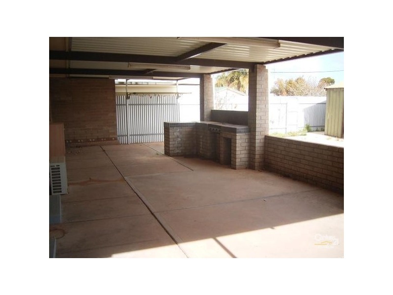 2/45 WATTLE STREET, Whyalla Stuart SA 5608