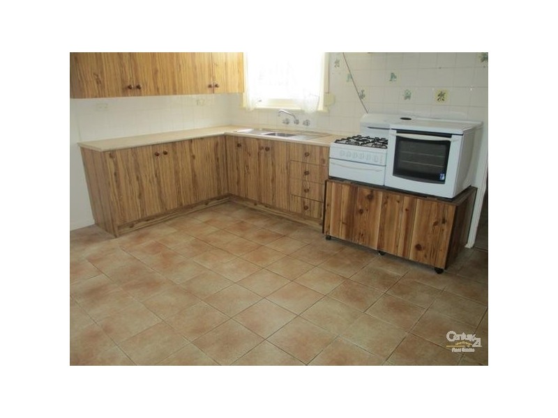 8 WAINWRIGHT STREET, Whyalla Stuart SA 5608