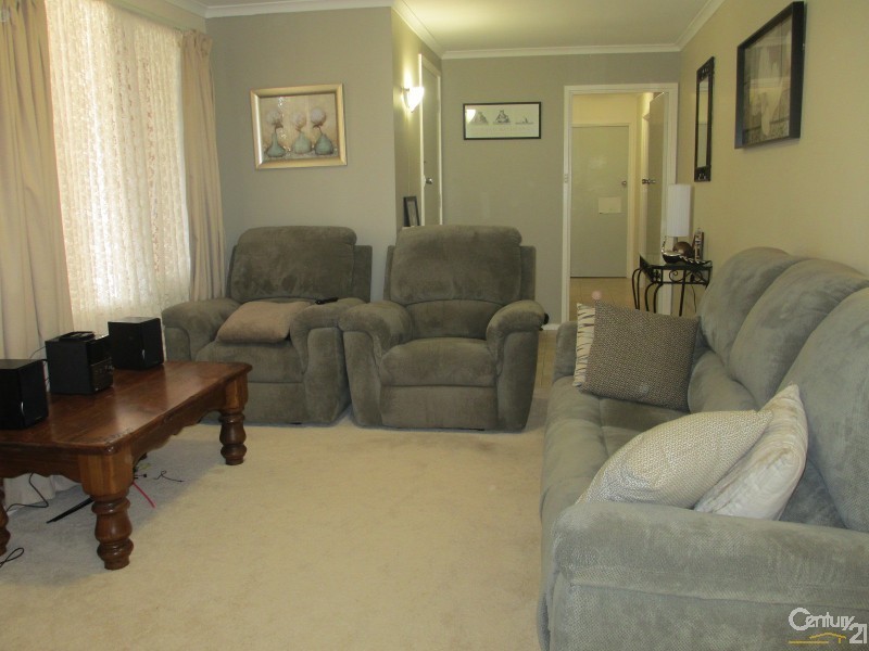 9 Hanneman Drive, Whyalla Jenkins SA 5609