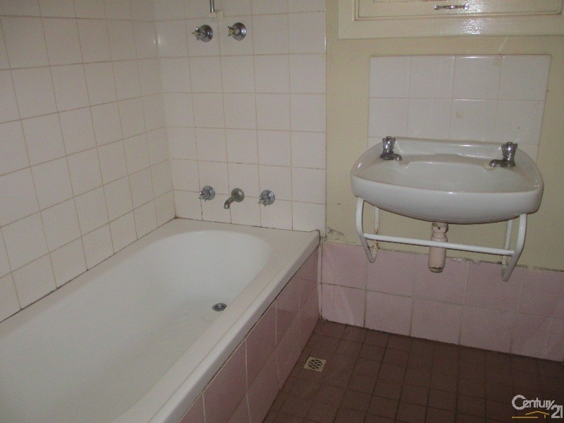 12 Henry, Whyalla Stuart SA 5608