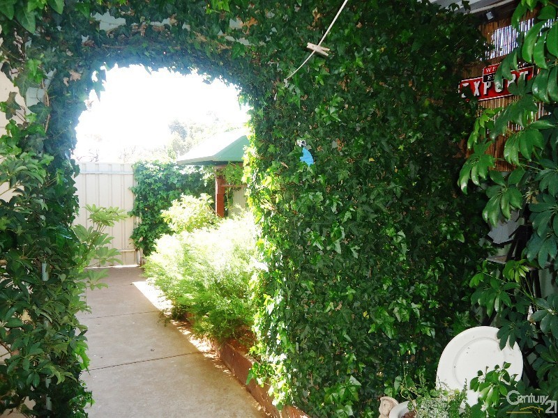 79 Flinders Avenue, Whyalla Stuart SA 5608