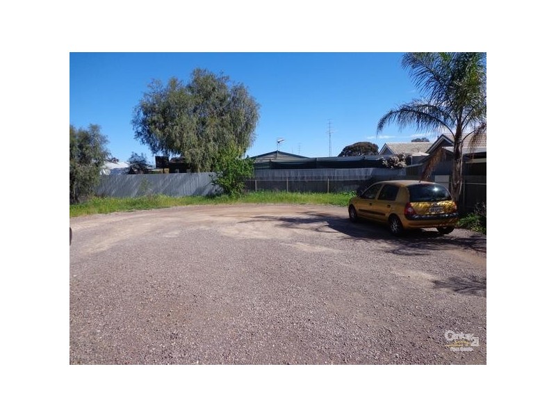 4/103 McDouall Stuart Ave, Whyalla Stuart SA 5608