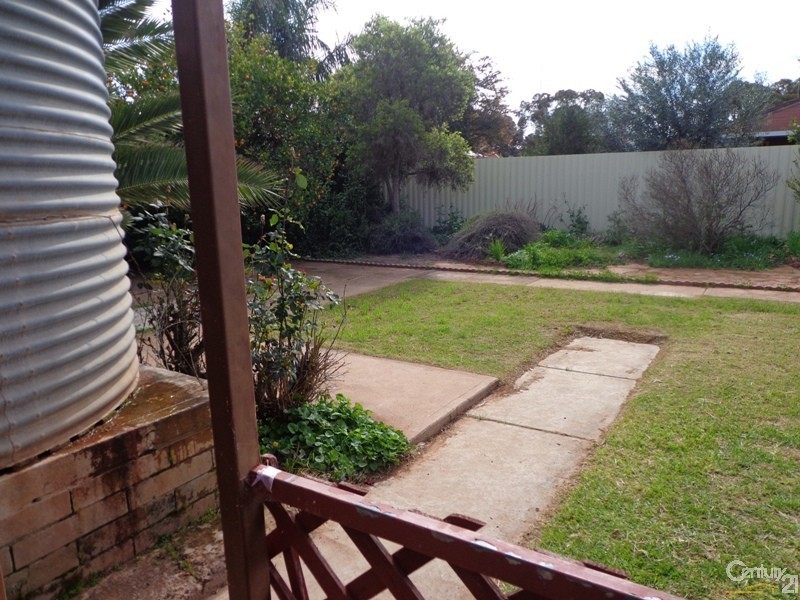 37 Hanneman Drive, Whyalla Stuart SA 5608