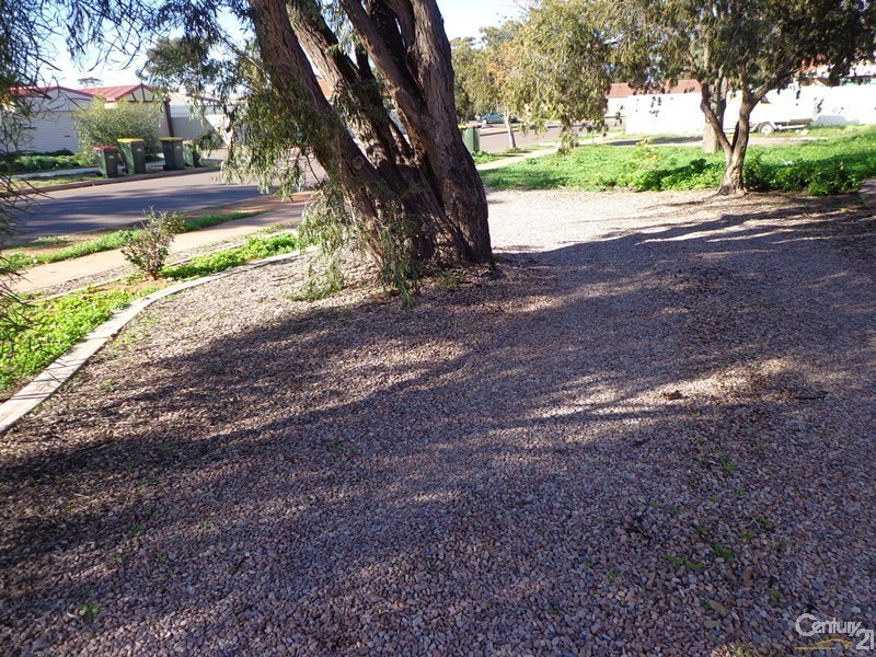 2/45 Wattle Street, Whyalla Stuart SA 5608