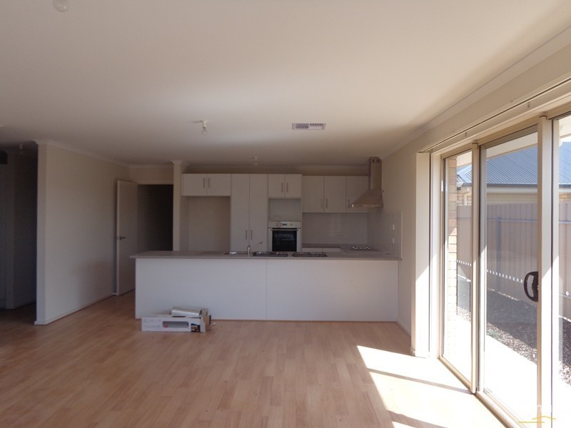 12 Warnes Ave, Whyalla Jenkins SA 5609