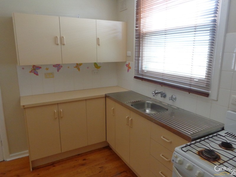 14 Thomas Street, Whyalla Stuart SA 5608