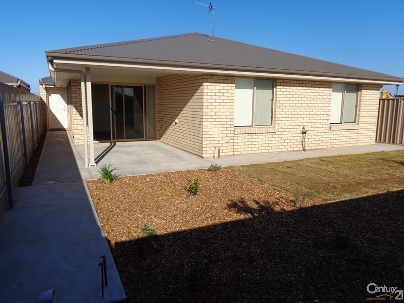 4 Warnes Ave, Whyalla Jenkins SA 5609