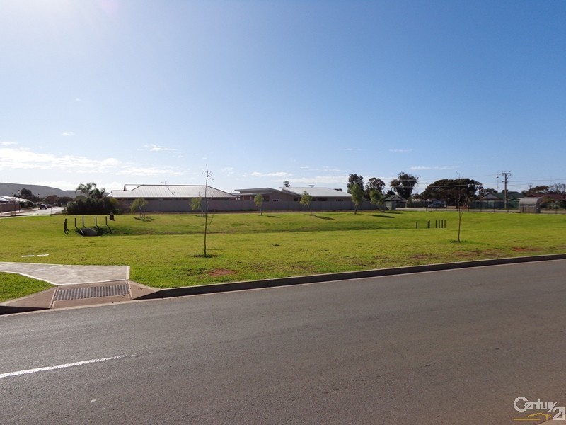 3 Fitzgerald Ave, Whyalla Jenkins SA 5609