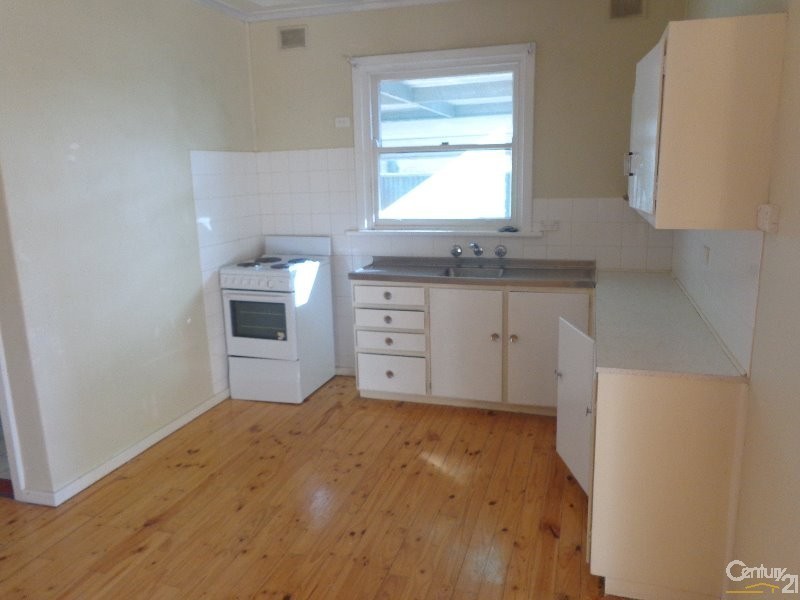 15 Boettcher Street, Whyalla Stuart SA 5608