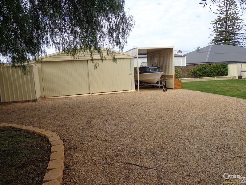 8 Mackenzie Street, Whyalla Playford SA 5600