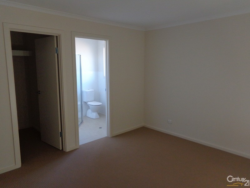 3 Warnes Avenue, Whyalla Jenkins SA 5609