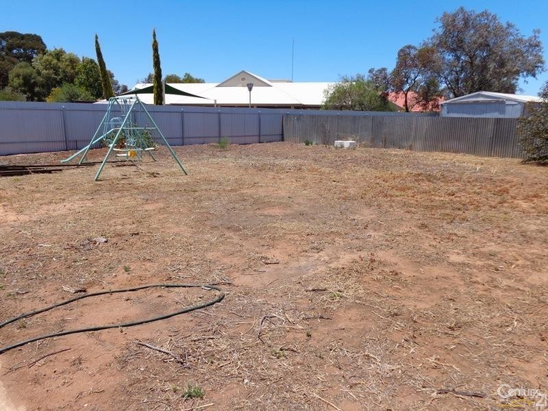 2 Noble street, Whyalla Stuart SA 5608